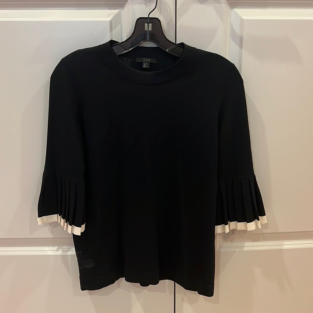 COS mid length sleeve top